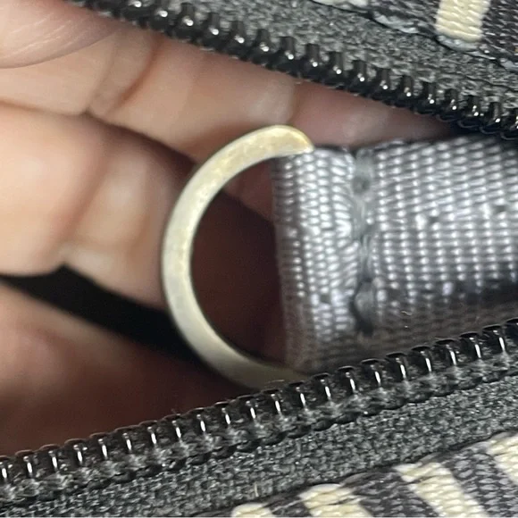 Harvey’s original seatbelt bag Zebra print tote. Pre-owned. - Picture 12 of 16